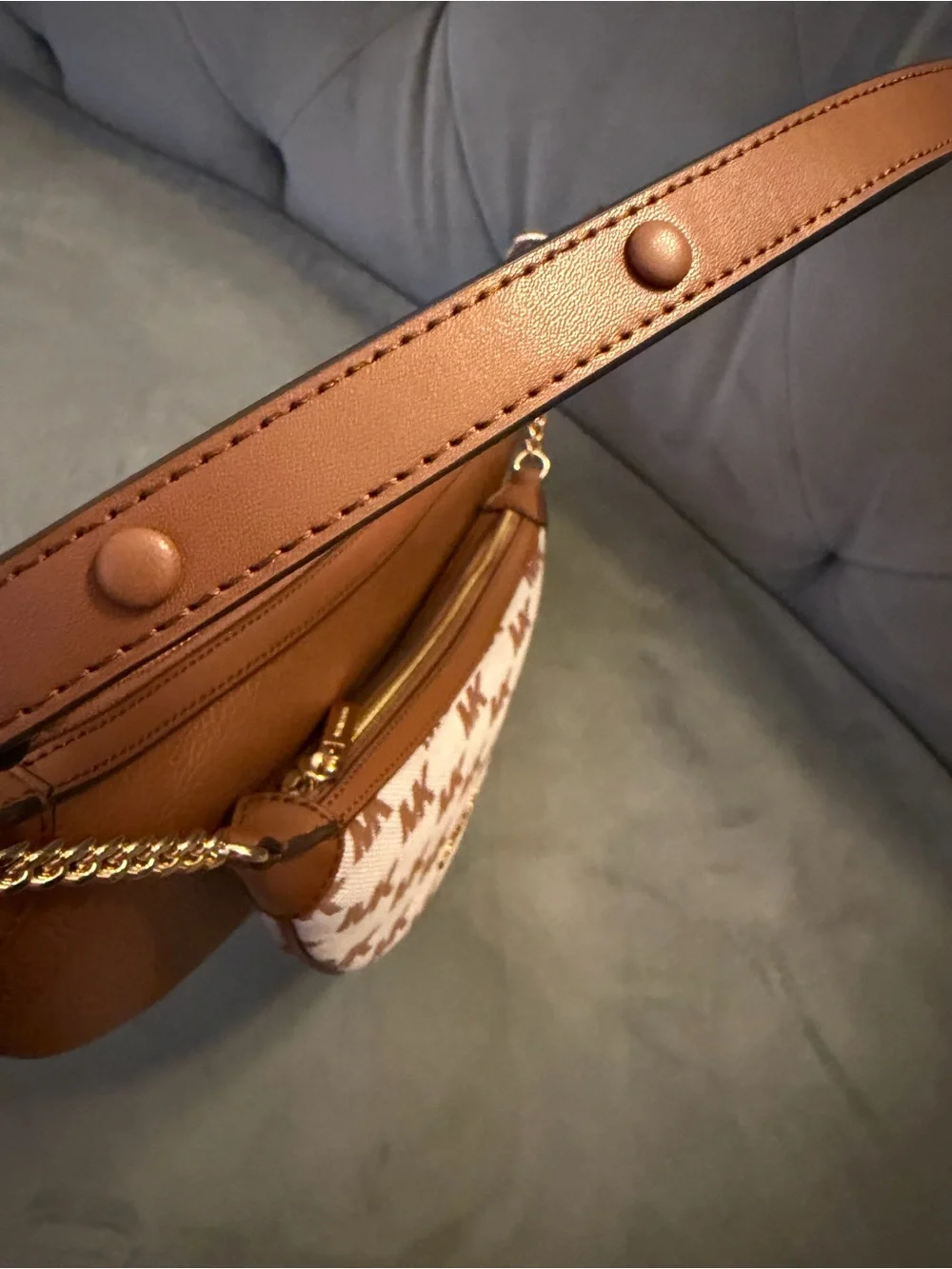 Michael Kors Hollis Bag